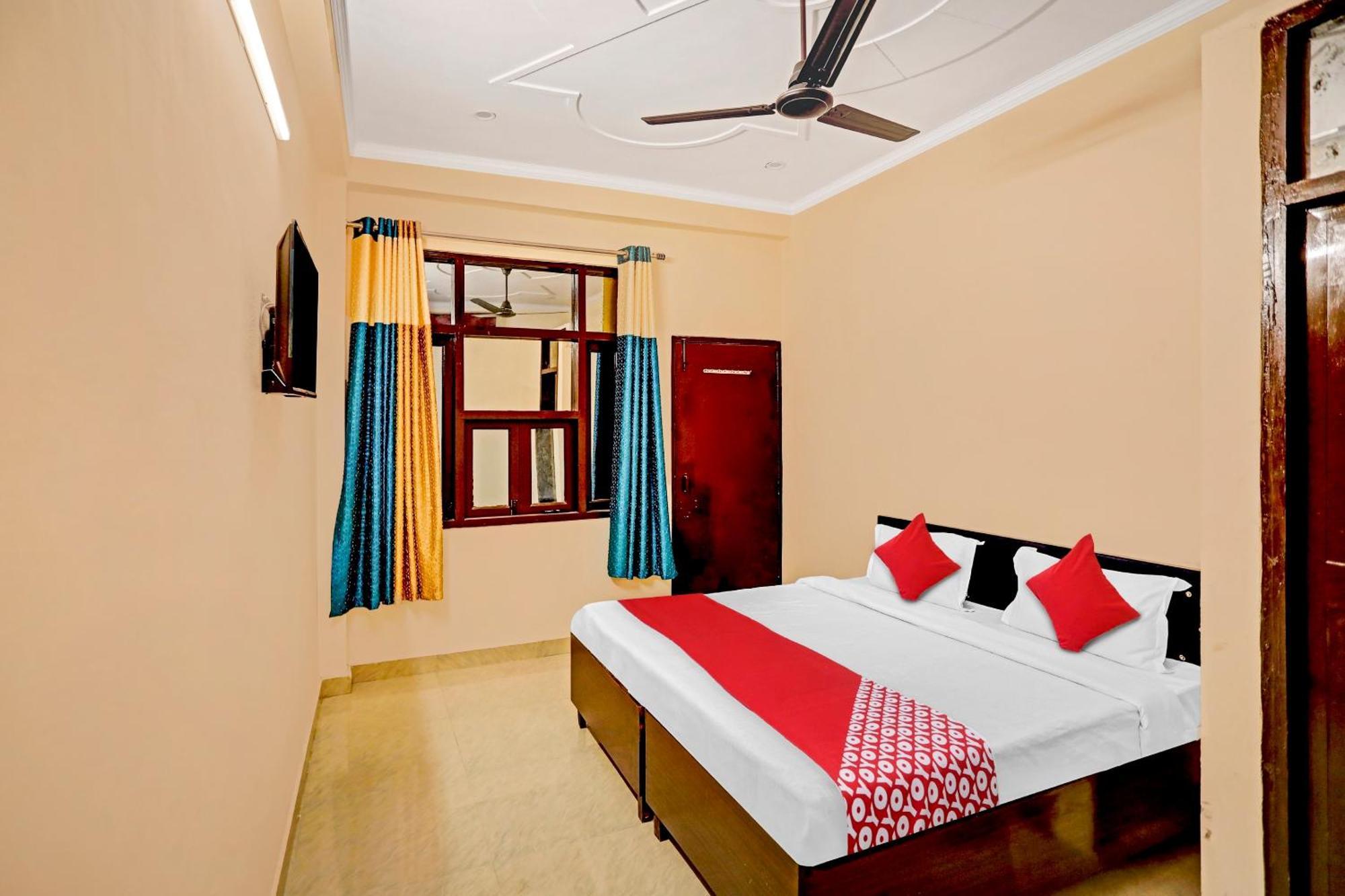 Hotel O Pari Hotel Ghaziabad Buitenkant foto