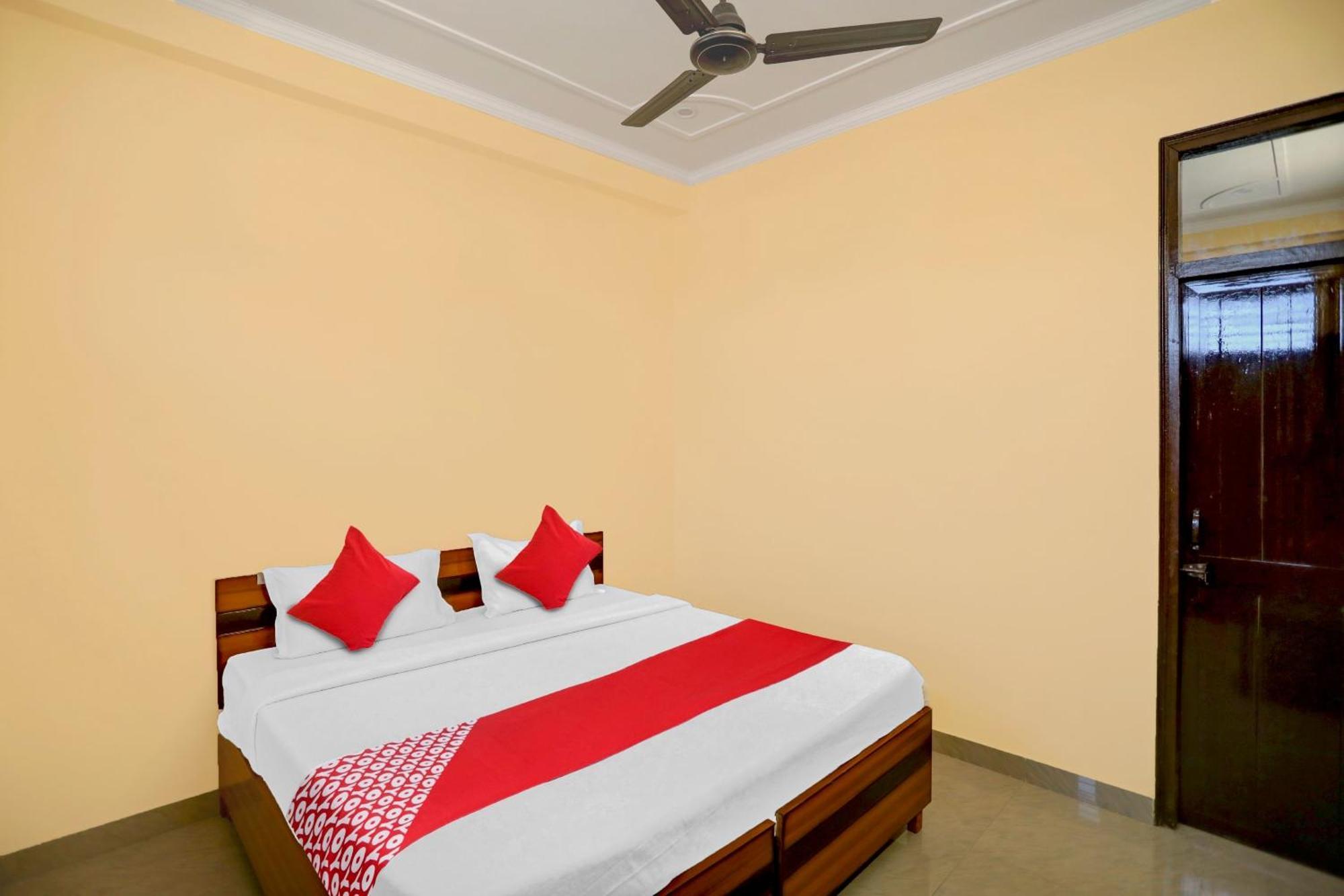 Hotel O Pari Hotel Ghaziabad Buitenkant foto