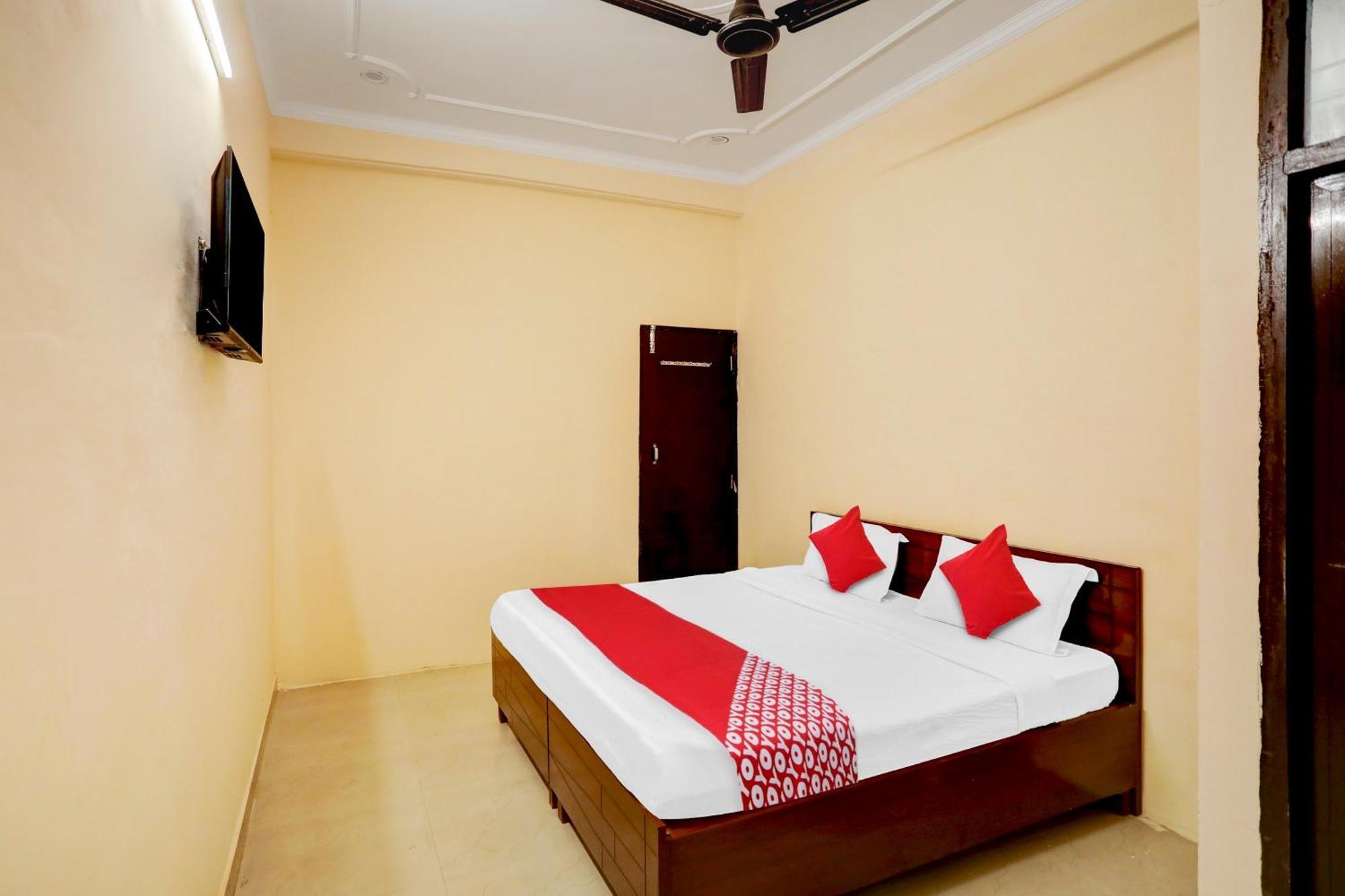 Hotel O Pari Hotel Ghaziabad Buitenkant foto